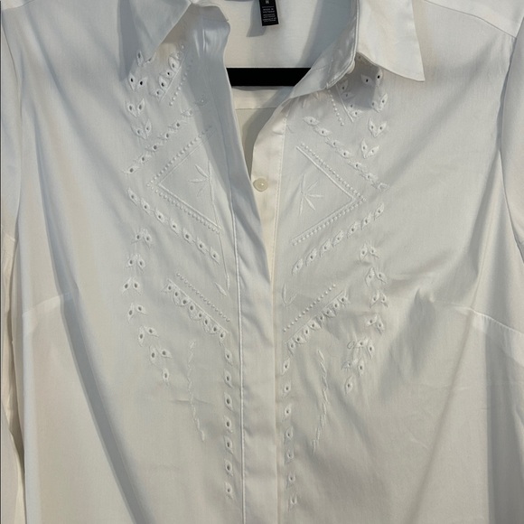 White House Black Market Eyelet Lace Button Down Shirt 8 White Cotton Office - Picture 3 of 9